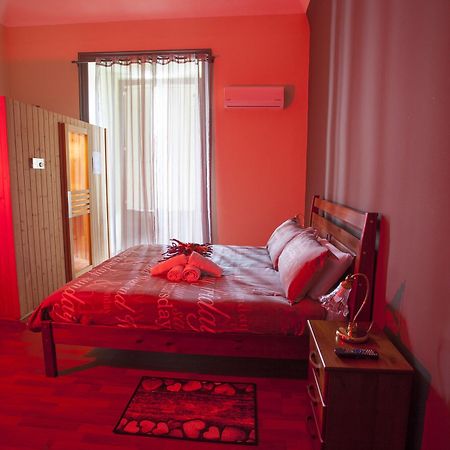Siciliaetnamare Bed & Breakfast Рипосто Екстериор снимка
