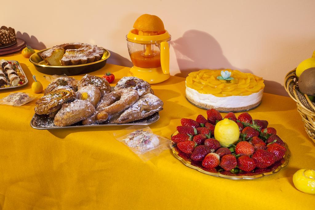 Siciliaetnamare Bed & Breakfast Рипосто Екстериор снимка
