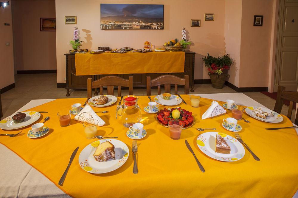 Siciliaetnamare Bed & Breakfast Рипосто Екстериор снимка