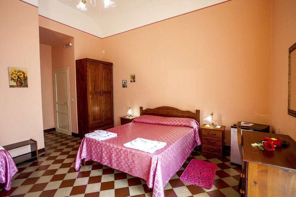 Siciliaetnamare Bed & Breakfast Рипосто Екстериор снимка