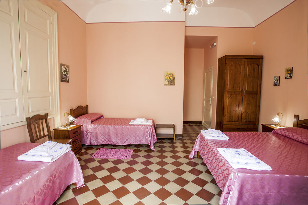 Siciliaetnamare Bed & Breakfast Рипосто Екстериор снимка