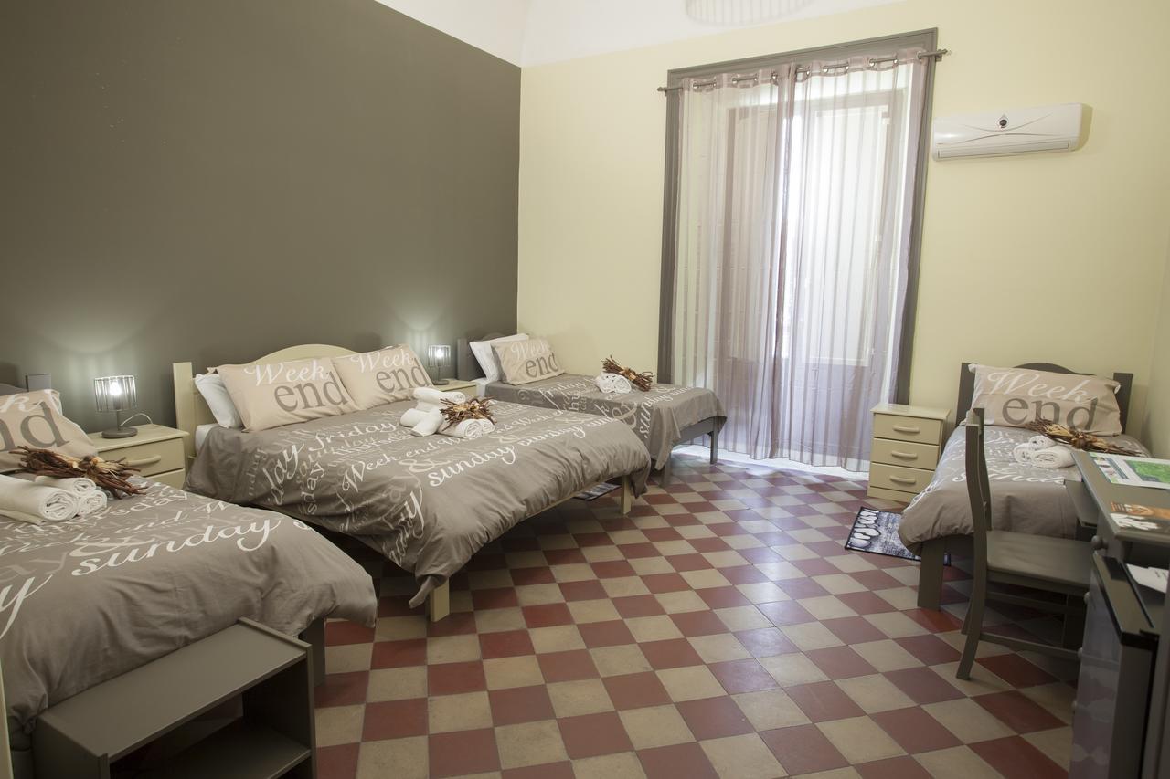 Siciliaetnamare Bed & Breakfast Рипосто Екстериор снимка