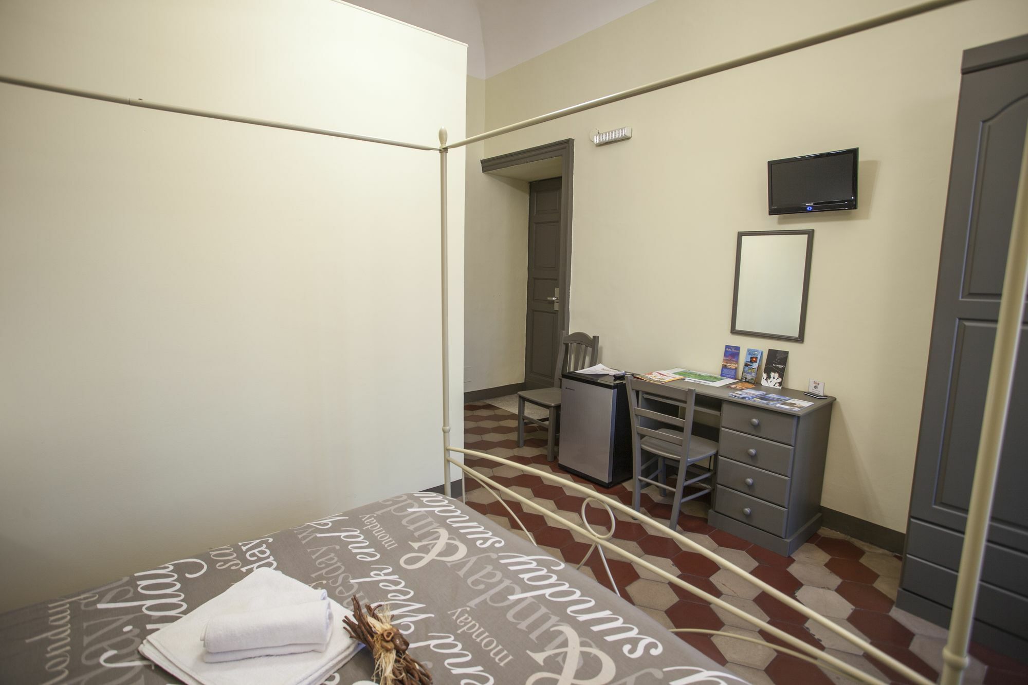 Siciliaetnamare Bed & Breakfast Рипосто Екстериор снимка